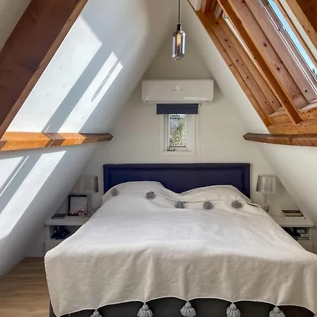Holiday home De Zuidhoek *